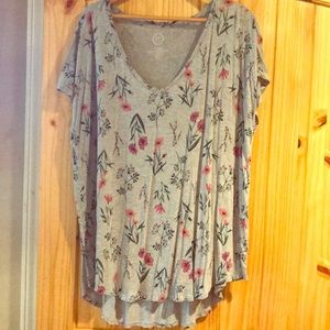 24/7 ( Maurices) T-shirt, Floral